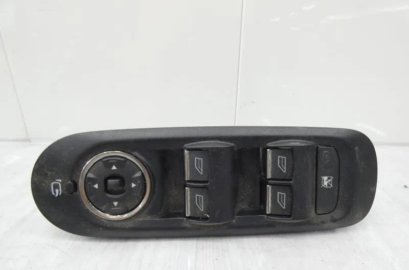 Commande lève-glace porte avant gauche FORD MONDEO 3 PHASE 1 BREAK occasion — photo 4