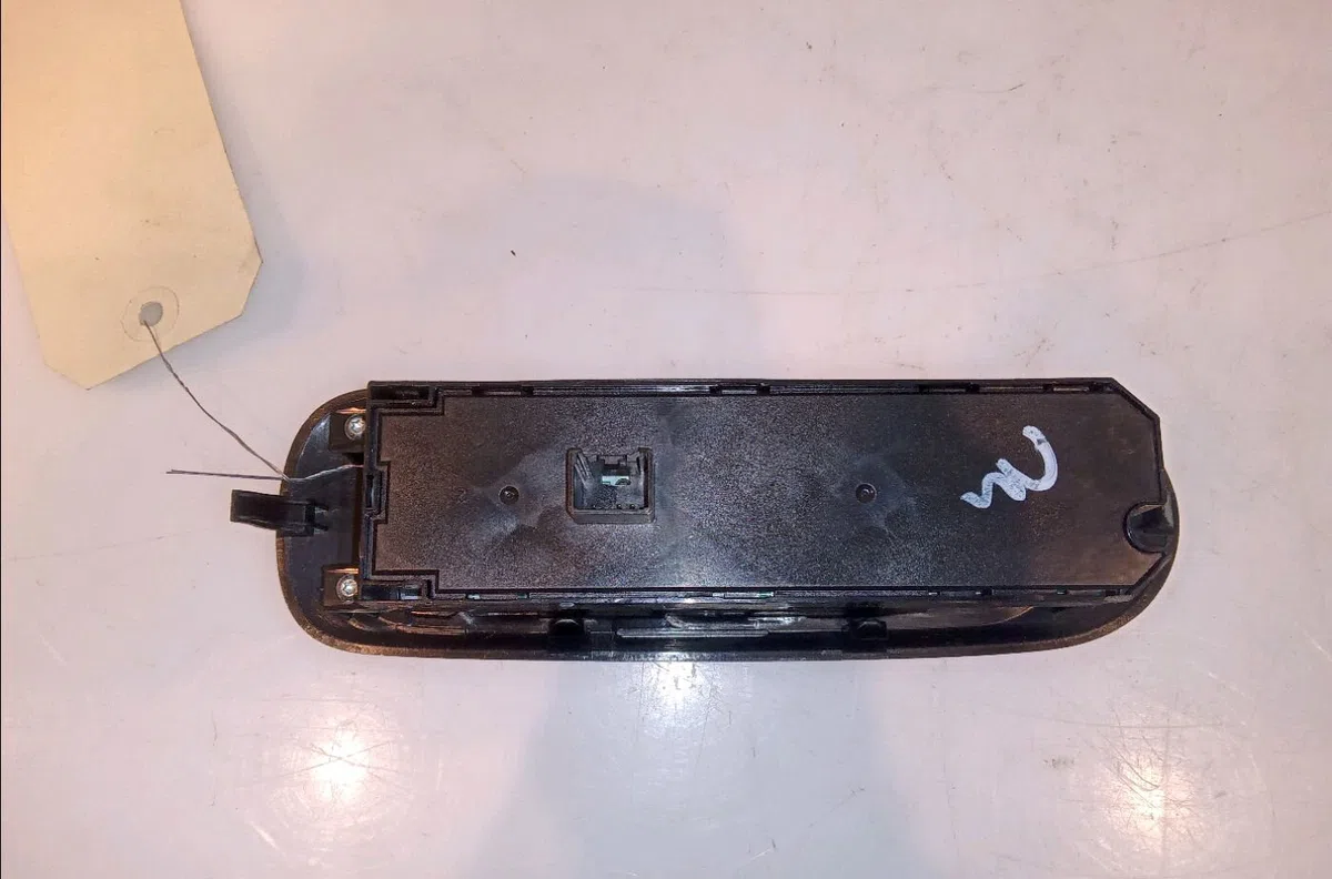 Commande lève-glace porte avant gauche Ford MONDEO IV (BA7) 1.8 tdci (2007-2015) occasion