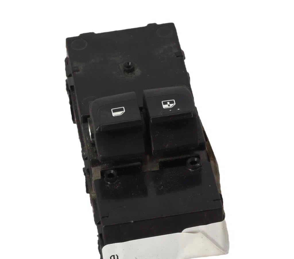 Commande lève-glace porte avant gauche KIA RIO 4 PHASE 1 occasion — photo 3