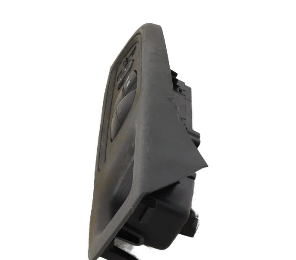 Commande lève-glace porte avant gauche Nissan MICRA V (K14) 1.5 dci (2016) occasion — photo 2