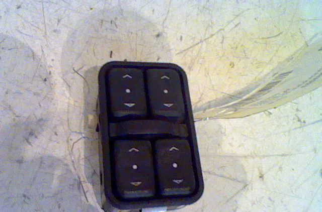 Commande lève-glace porte avant gauche OPEL ZAFIRA I 2000 occasion — photo 2