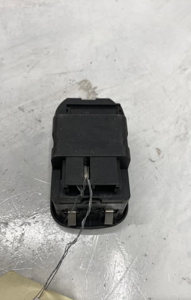 Commande lève-glace porte avant gauche Peugeot 206 Van 1.1 (2002-2007) occasion