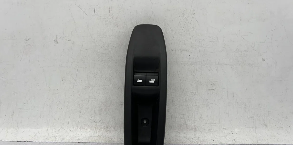 Commande lève-glace porte avant gauche PEUGEOT 208 1 PHASE 2 occasion