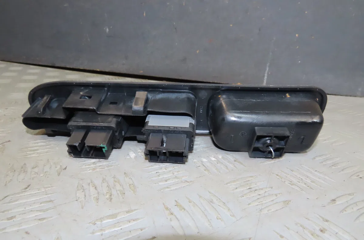 Commande lève-glace porte avant gauche Peugeot 307 (3A-C) 1.4 16v (2003-2007) occasion — photo 2