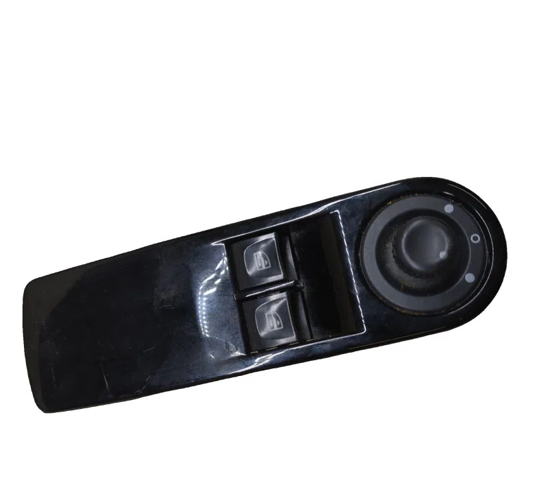 COMMANDE LEVE-GLACE PORTE AVANT GAUCHE RENAULT CLIO IV 809612367R — photo 2