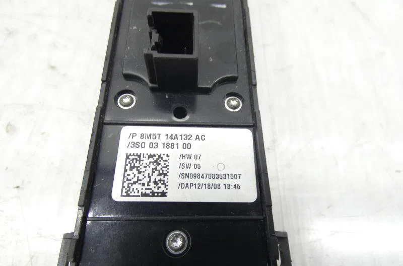 Commande lève-glace porte avant gauche RENAULT LAGUNA 2 PHASE 2 occasion — photo 3