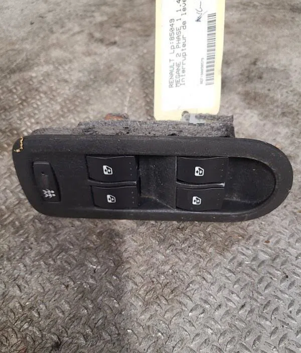 Commande lève-glace porte avant gauche RENAULT MEGANE 2  MEGANE 2 PHASE 1 occasion