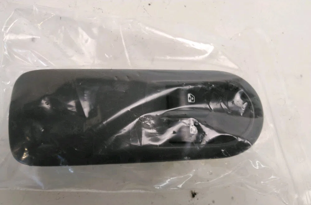 Commande lève-glace porte avant gauche Renault MEGANE II (BM0-1_, CM0-1_) 1.4 16v (bm0b, cm0b) (2002-2008) occasion — photo 2