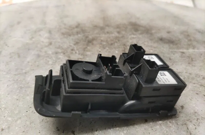 Commande lève-glace porte avant gauche SMART FORTWO 2 COUPE occasion — photo 4
