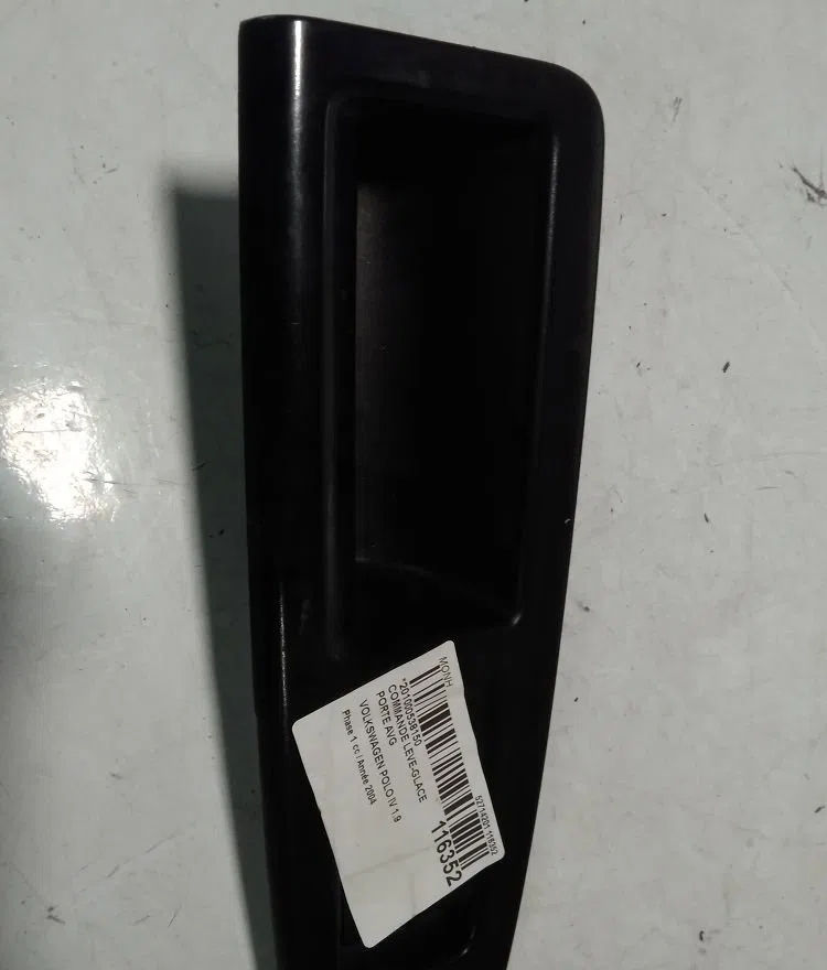 Commande lève-glace porte avant gauche VOLKSWAGEN POLO IV 2004 occasion — photo 3