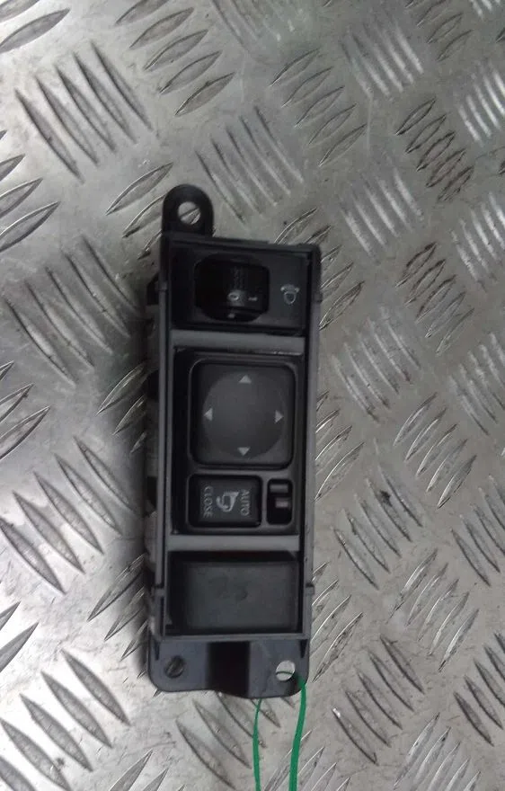 Commande rétroviseurs extérieures électriques NISSAN JUKE occasion — photo 3