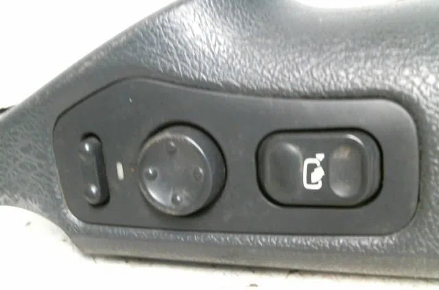 Commande rétroviseurs extérieures électriques Peugeot 806 (221) 1.9 td (1995-2002) occasion — photo 2