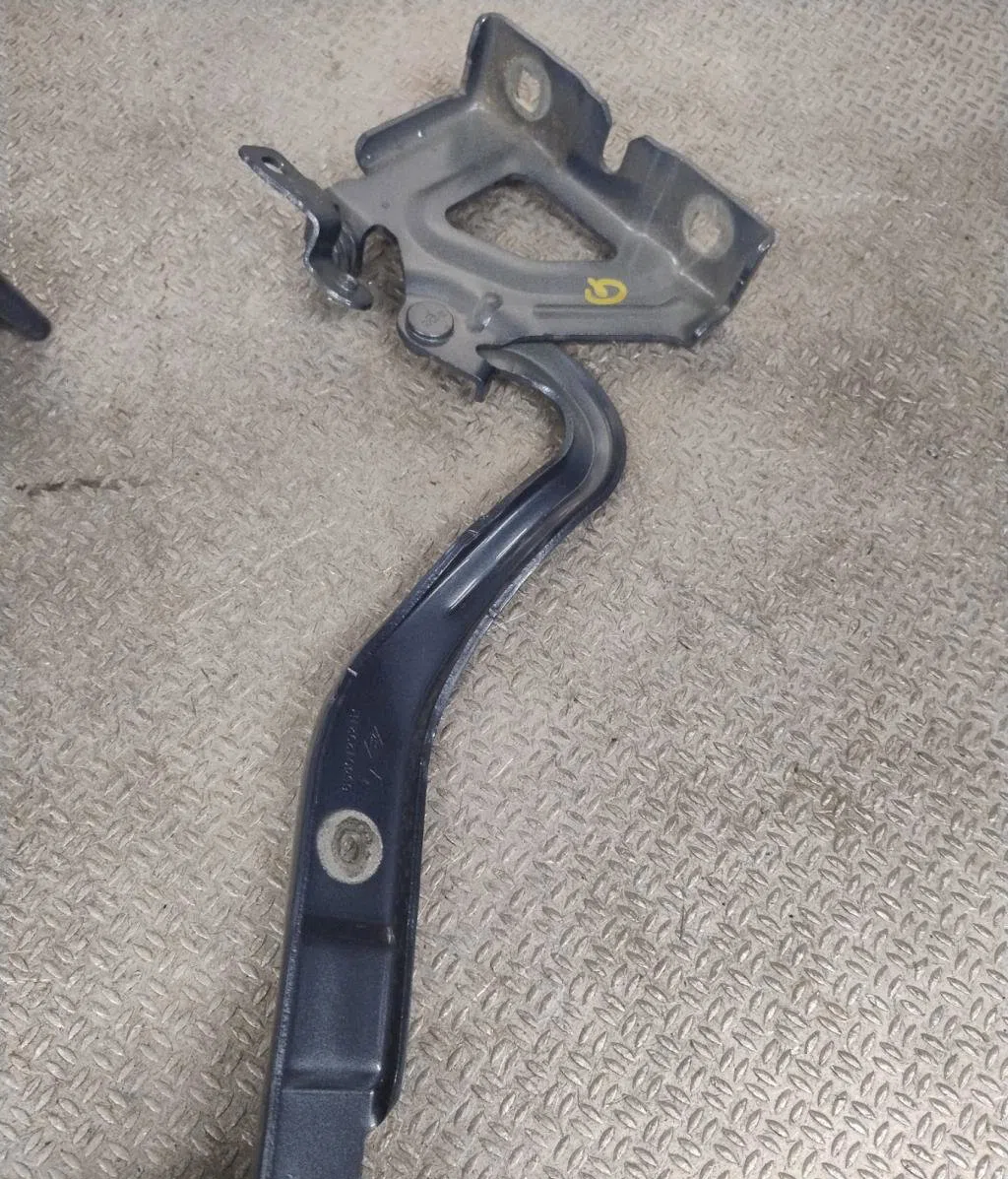 Compas g capot RENAULT MASTER 4  MASTER 4 occasion