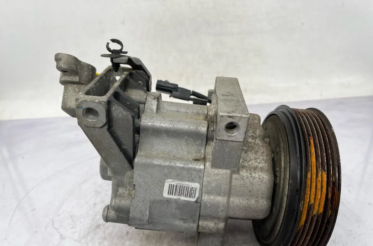 Compresseur air conditionne DACIA SANDERO 1 occasion — photo 4
