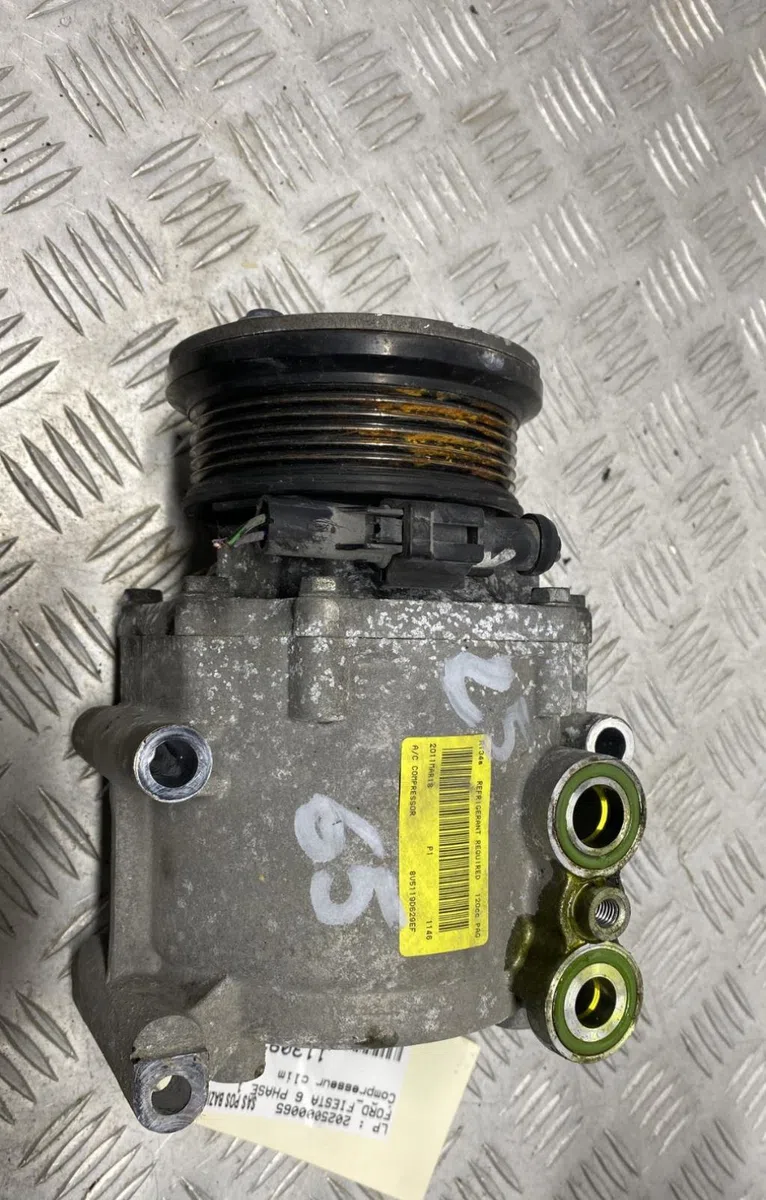 Compresseur air conditionne FORD FIESTA 6 PHASE 1 occasion — photo 2