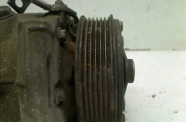 Compresseur air conditionne Mazda 3 (BL) 1.6 mzr cd (bl14) (2010-2013) occasion — photo 2