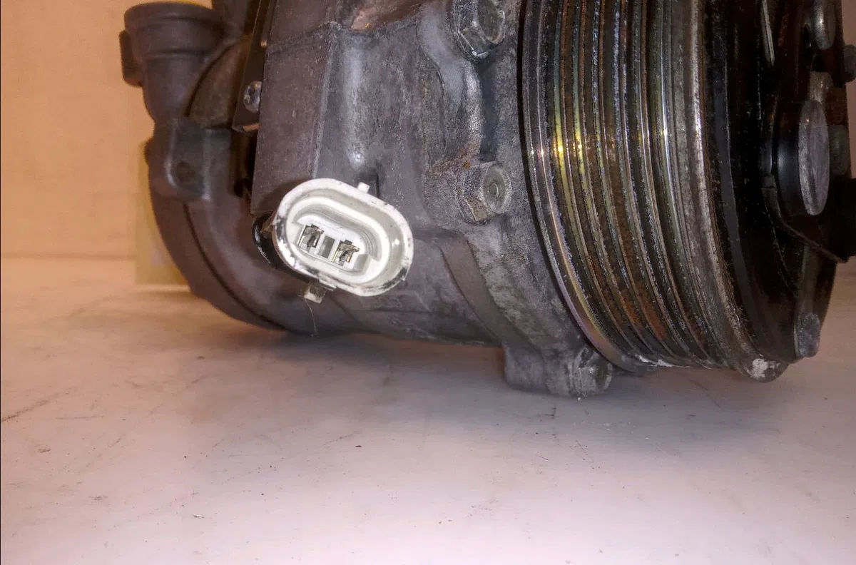 Compresseur air conditionne Opel COMBO Camionnette-Monospace 1.3 cdti 16v (2005-2012) occasion — photo 2
