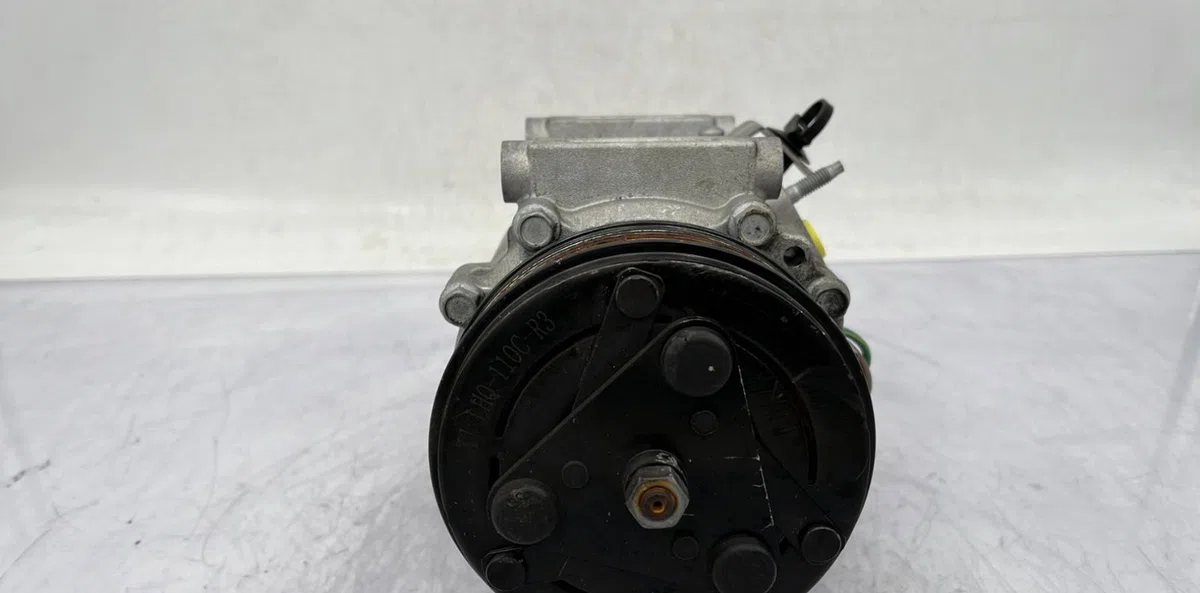 Compresseur air conditionne PEUGEOT 208 2 occasion — photo 3
