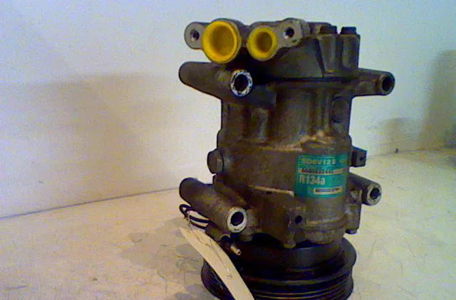 Compresseur air conditionne RENAULT CLIO II 2004 occasion — photo 2
