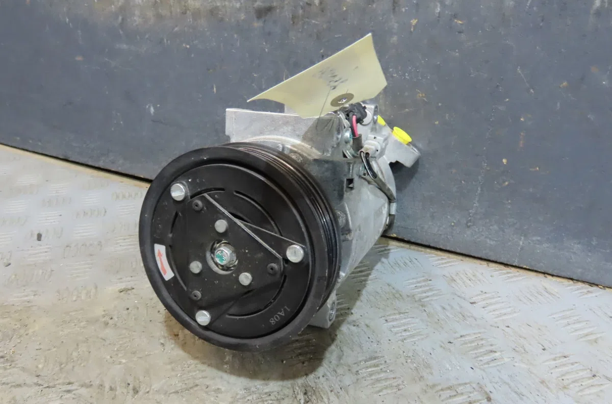 Compresseur air conditionne Renault LAGUNA III (BT0-1) 1.5 dci (bt00, bt0a, bt0t, bt1j) (2007-2015) 5 portes occasion — photo 4
