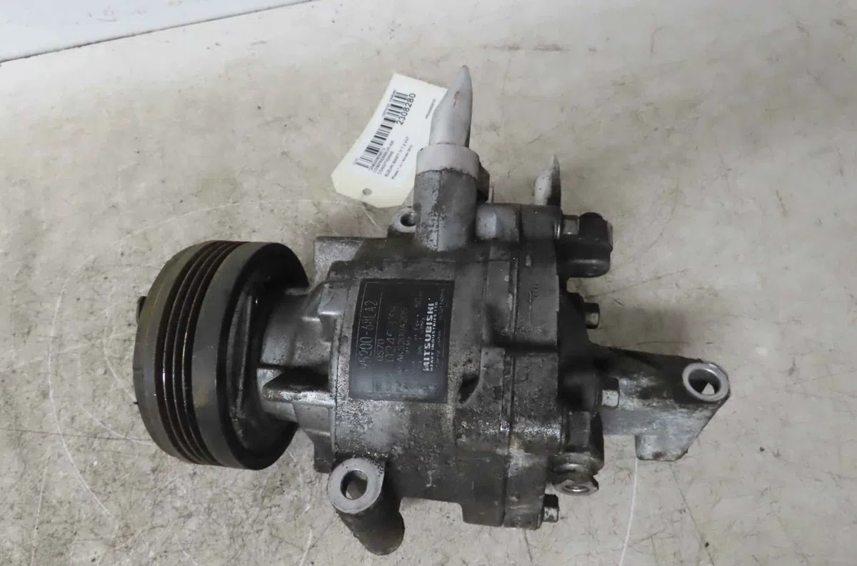 Compresseur air conditionne SUZUKI SWIFT IV occasion — photo 2