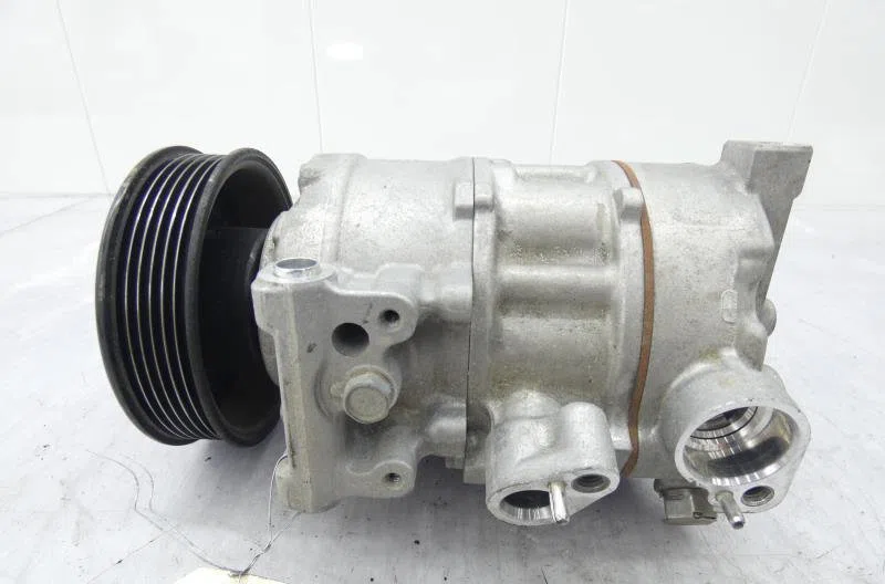 Compresseur air conditionne VOLKSWAGEN GOLF 7 PHASE 1 occasion — photo 2
