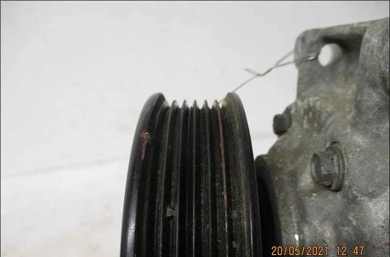 Compresseur air conditionne VOLKSWAGEN GOLF VII occasion — photo 2