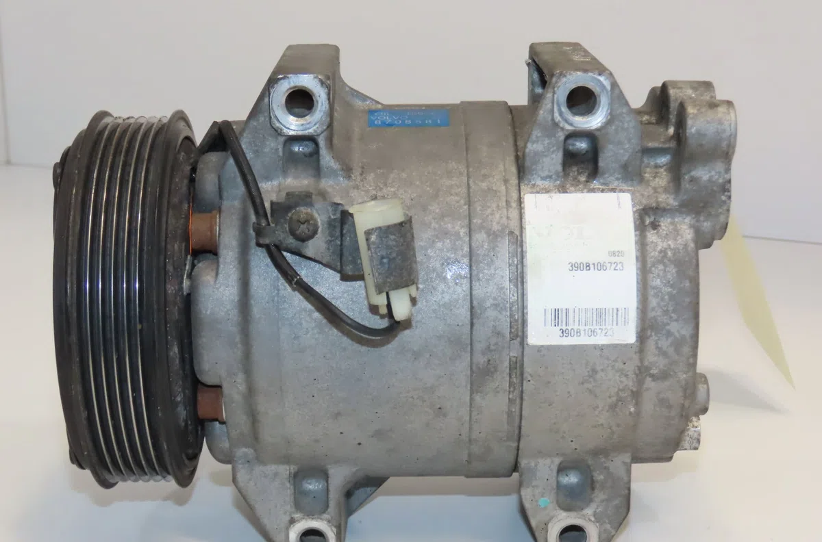 Compresseur air conditionne Volvo S60 I (384) 2.4 d (2001-2010) occasion — photo 2