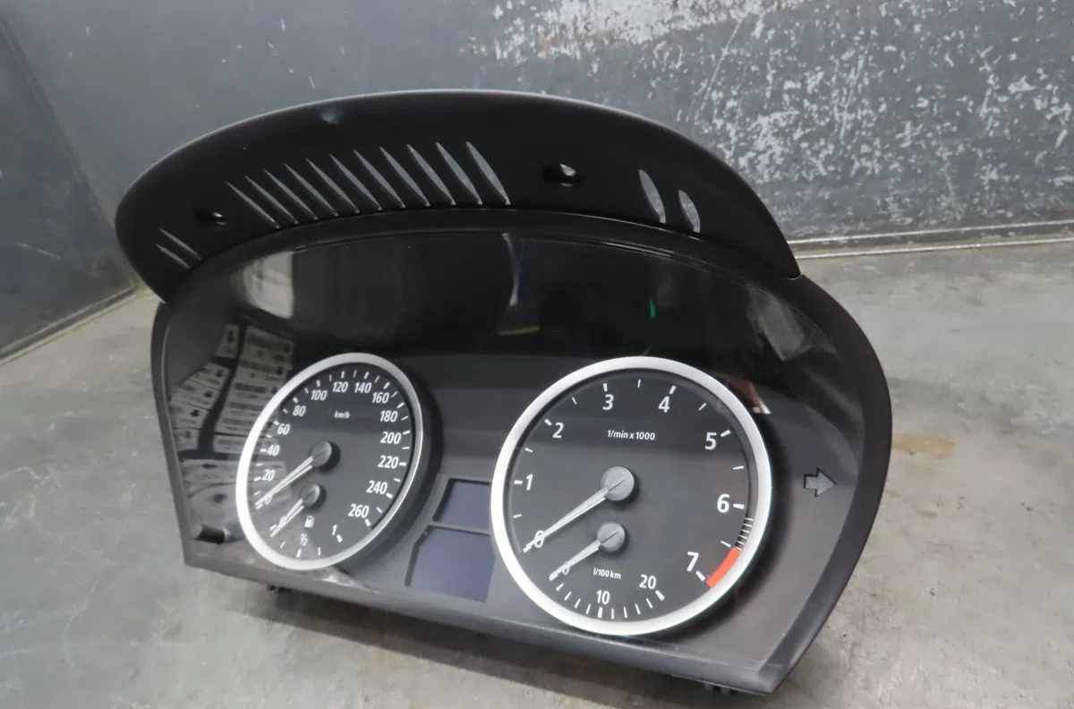 Compteur BMW SERIE 5 2006 occasion — photo 2