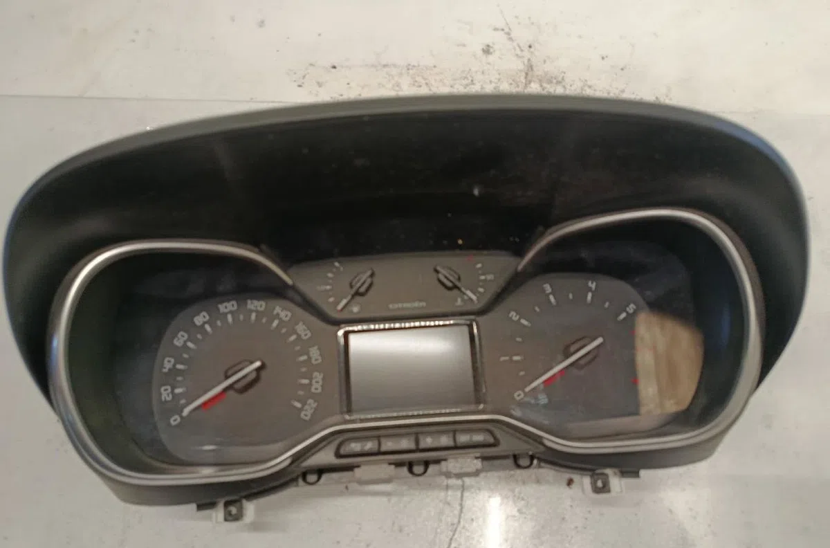 Compteur CITROEN C3 AIRCROSS 1 PHASE 1 occasion — photo 2