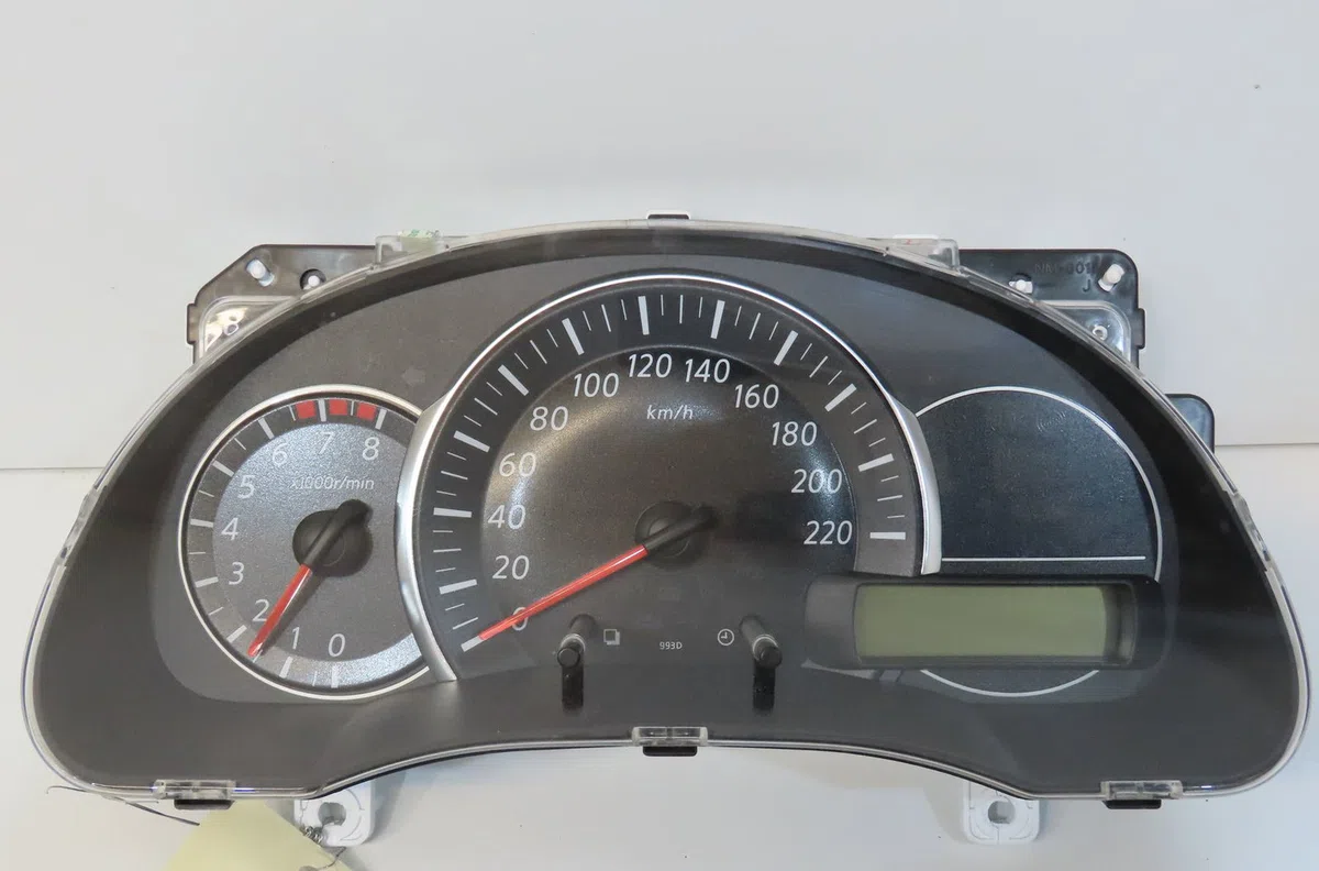 Compteur Nissan MICRA IV (K13K) 1.2 (2010-2015) occasion — photo 2
