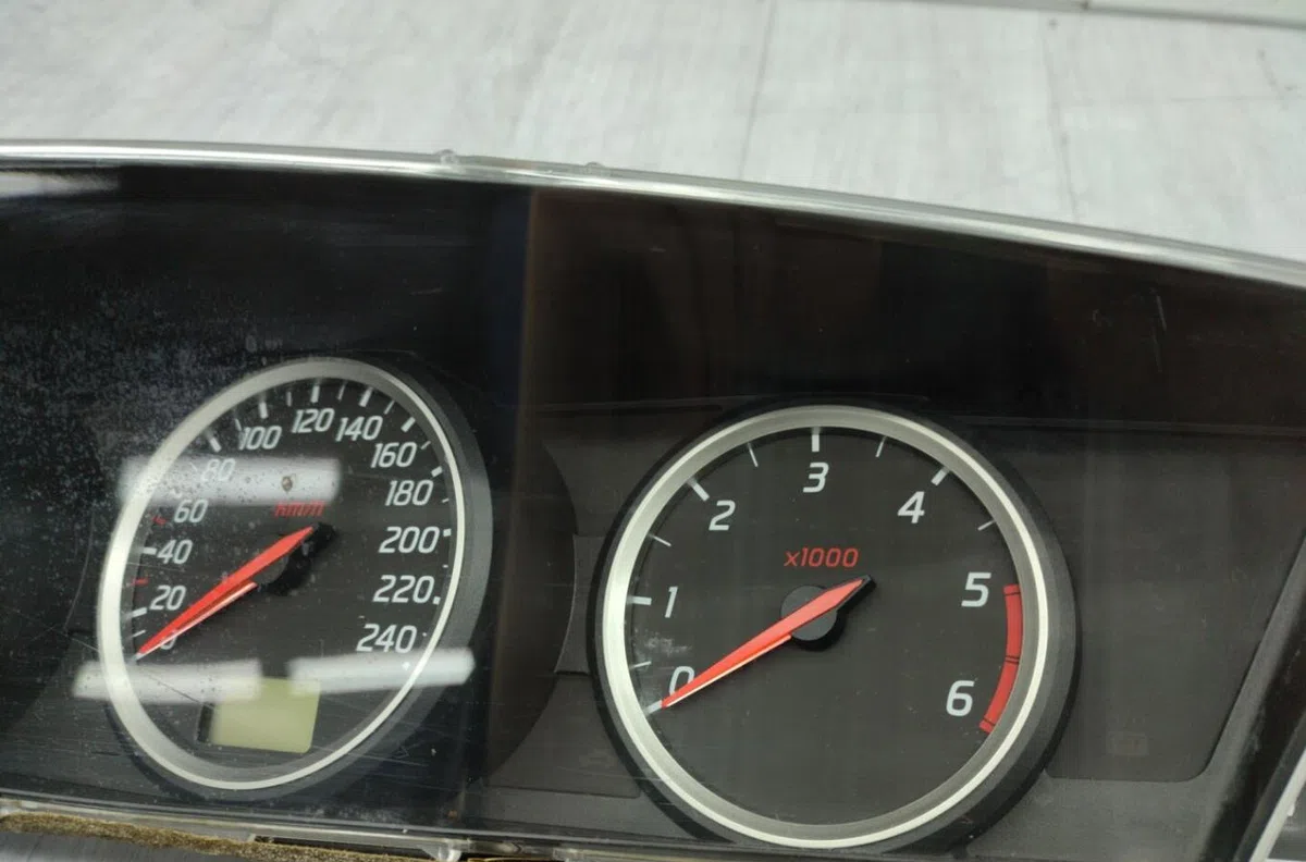 Compteur NISSAN PRIMERA 3 BREAK occasion — photo 2