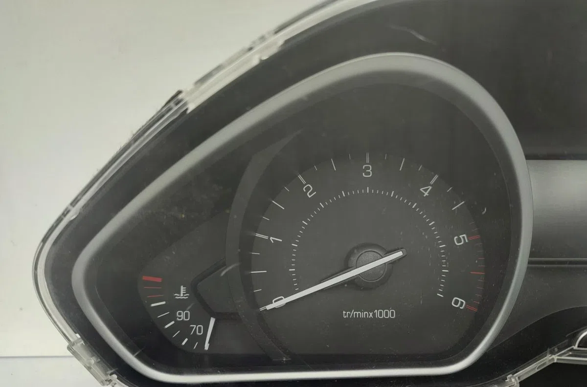 Compteur PEUGEOT 2008 1 PHASE 1 occasion — photo 2