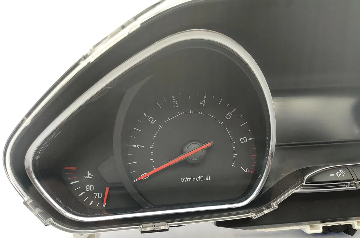 Compteur PEUGEOT 208 1 PHASE 1 occasion — photo 2