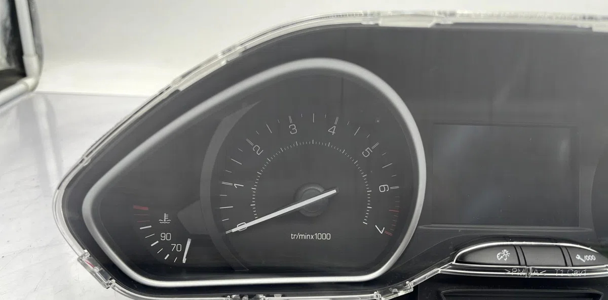 Compteur PEUGEOT 208 1 PHASE 2 occasion — photo 2