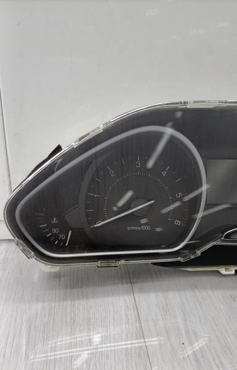 Compteur PEUGEOT 208 1 PHASE 2 occasion — photo 2