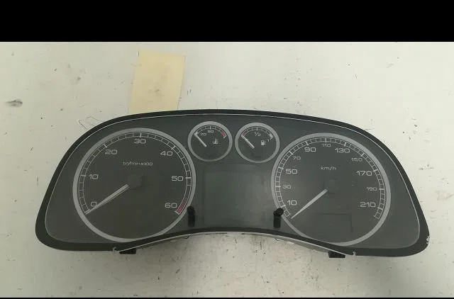 Compteur Peugeot 307 (3A-C) 2.0 hdi 110 (2000-2007) occasion — photo 4