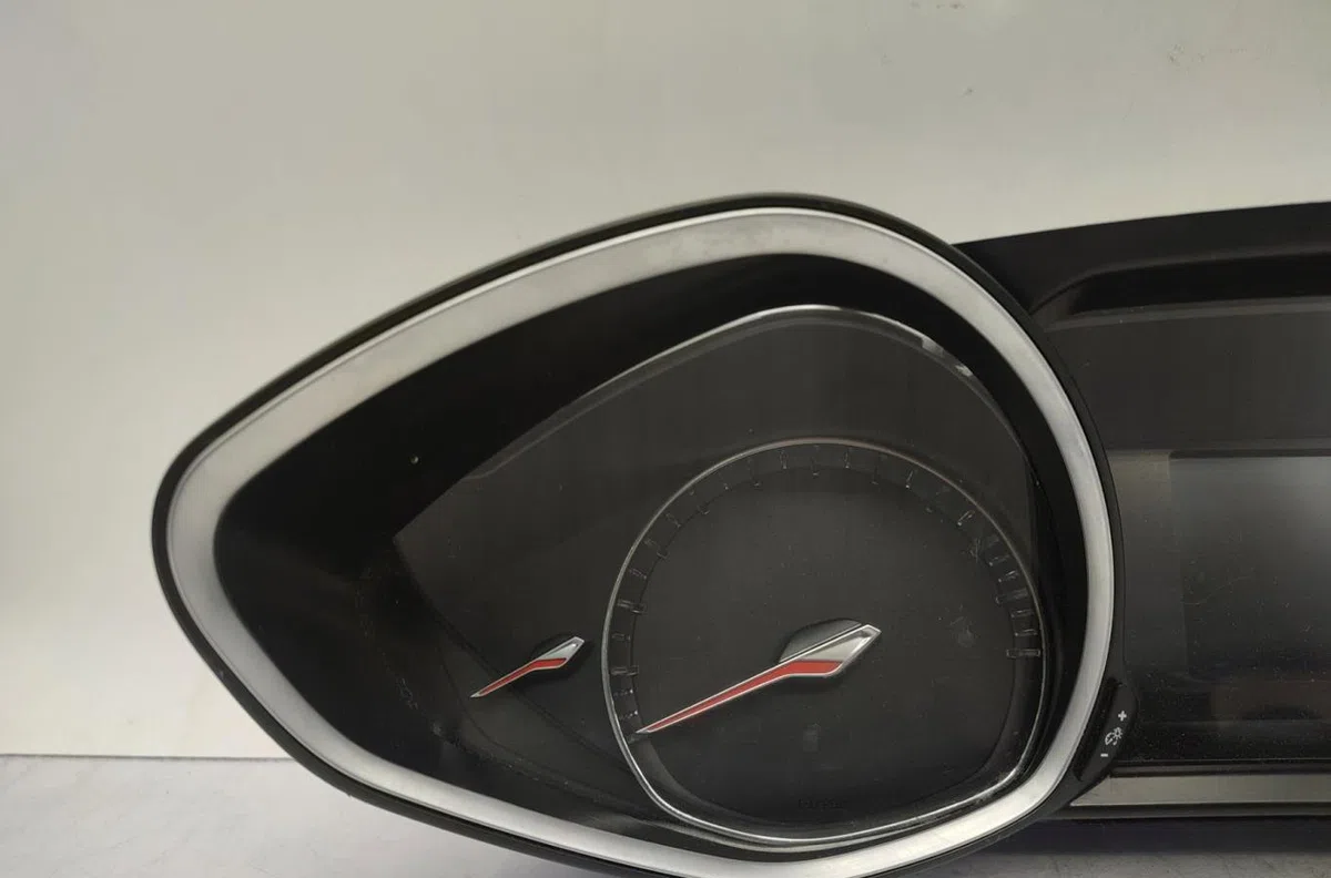Compteur PEUGEOT 308 2 SW PHASE 2 BREAK occasion — photo 2