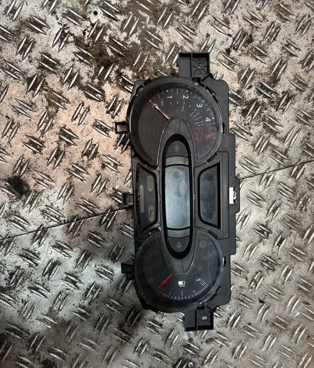 Compteur RENAULT TRAFIC 3 COURT PHASE 1 occasion — photo 2