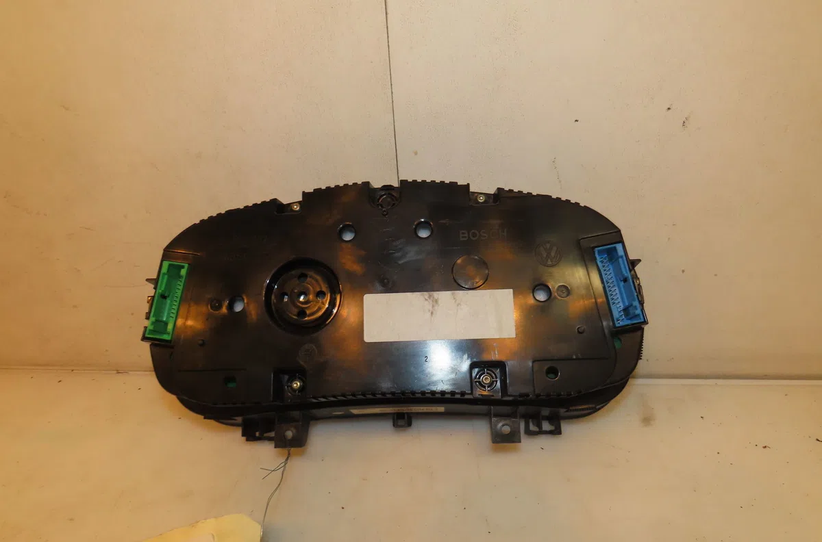 Compteur Volkswagen GOLF IV (1J1) 1.6 16v (2000-2005) occasion — photo 2