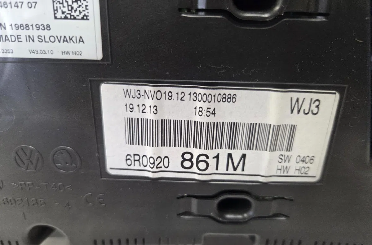 Compteur VOLKSWAGEN POLO 5 PHASE 1 occasion — photo 2