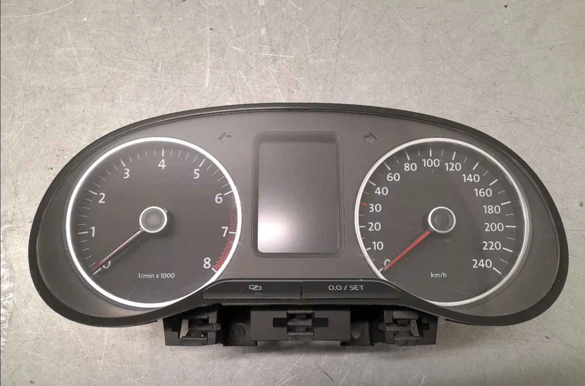 Compteur Volkswagen POLO V (6R1, 6C1) 1.2 (2009) occasion — photo 2