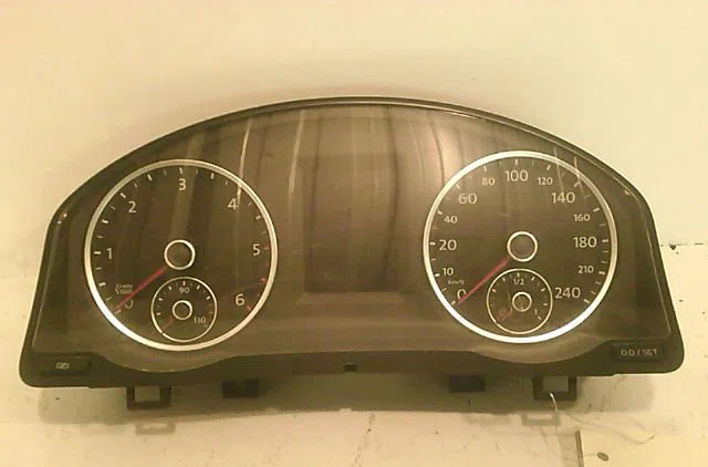 Compteur VOLKSWAGEN TIGUAN I 2012 occasion — photo 3