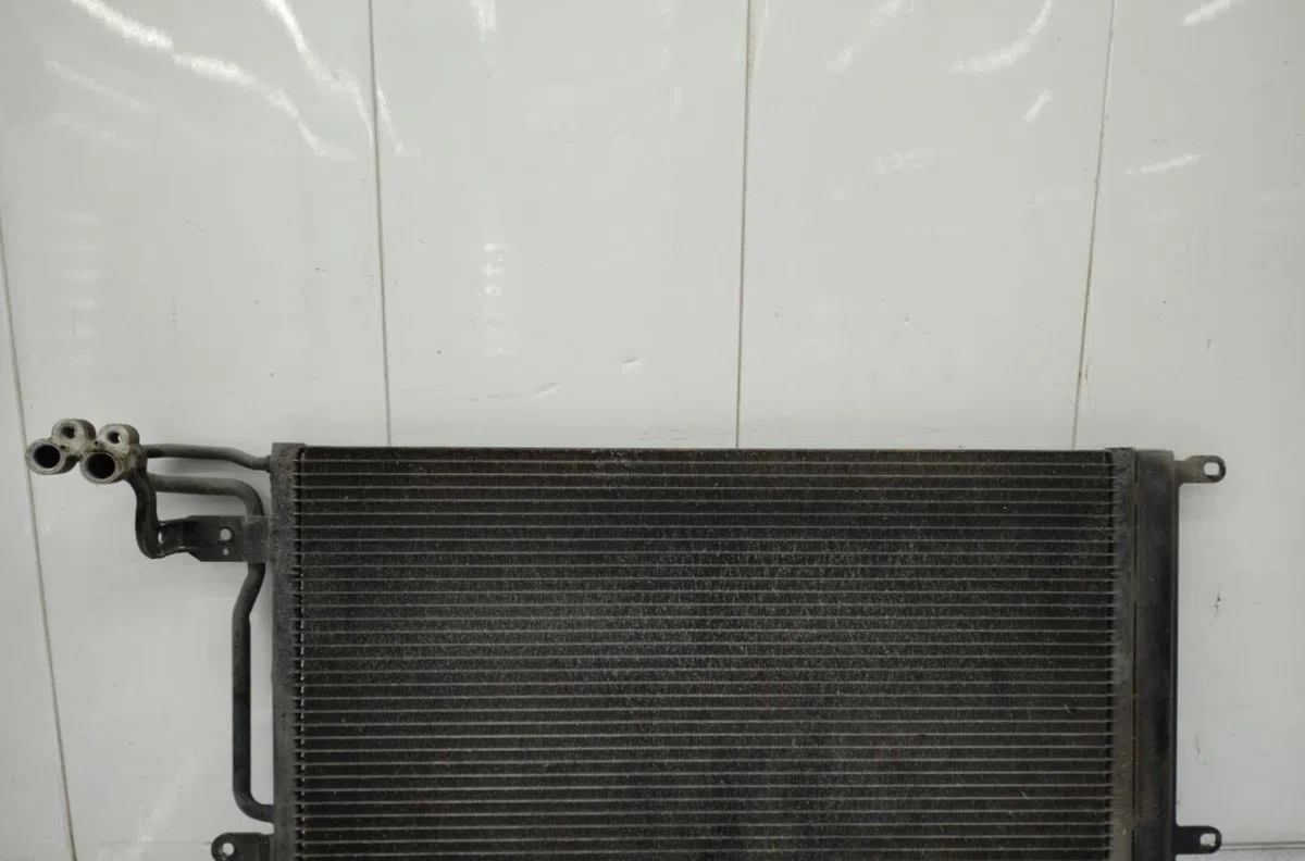 Condenseur clim AUDI A1 1 SPORTBACK PHASE 1 occasion — photo 2