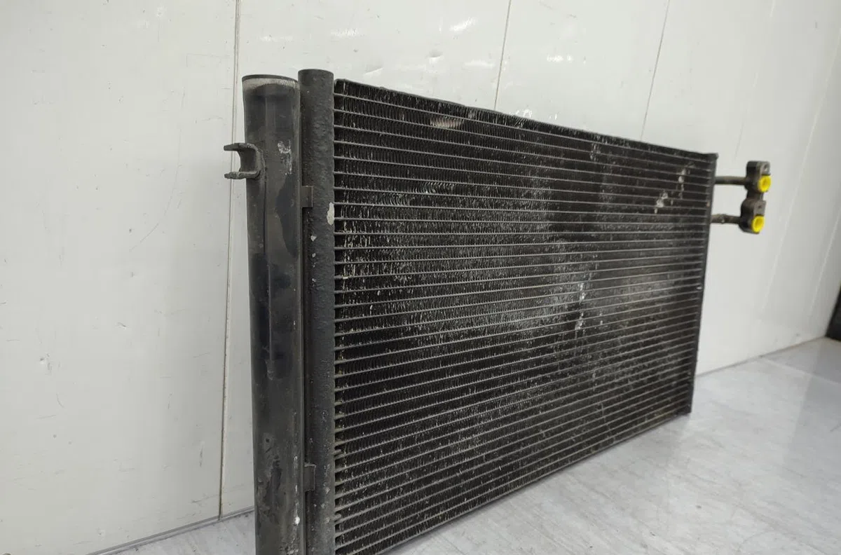 Condenseur clim BMW SERIE 3 E92 COUPE PHASE 1 occasion — photo 3