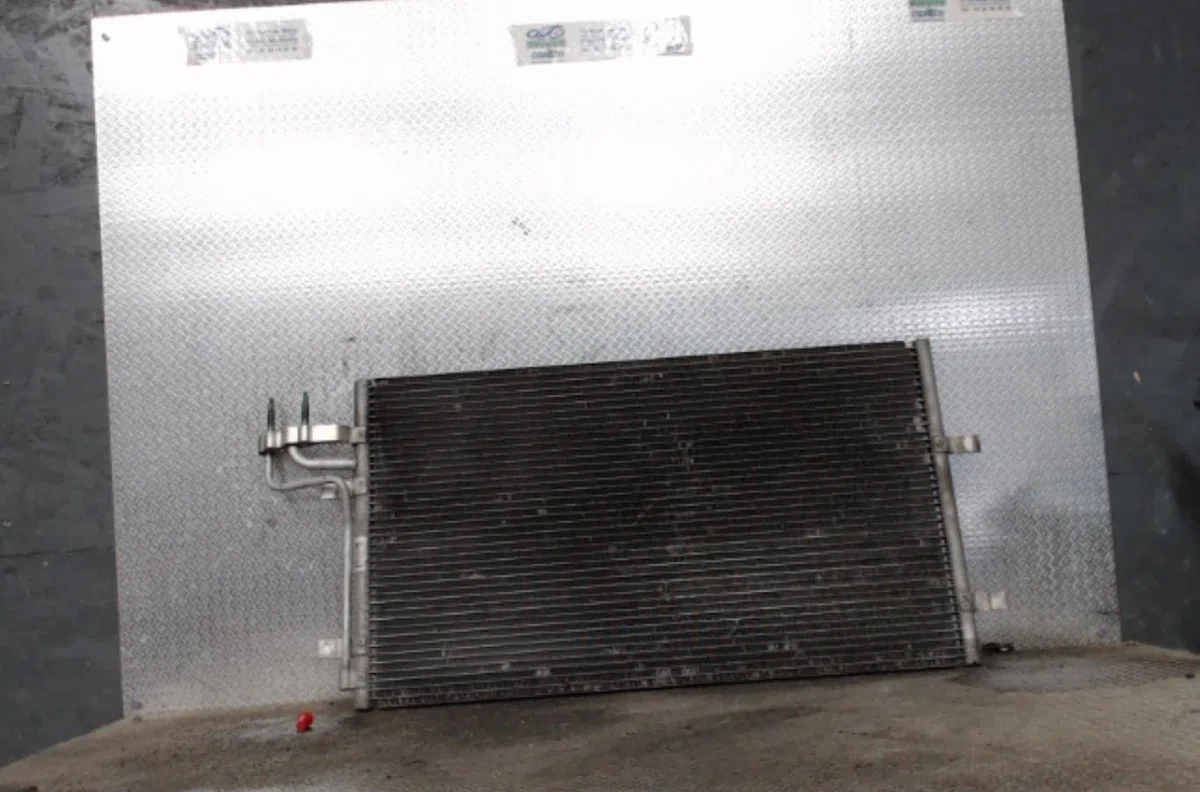 Condenseur clim Ford FOCUS II (DA_, HCP, DP) 1.8 tdci (2005-2012) occasion — photo 2
