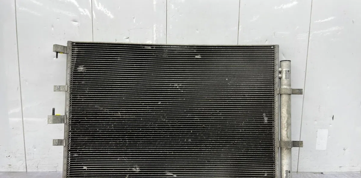 Condenseur clim FORD TRANSIT 5 PHASE 1 occasion — photo 2