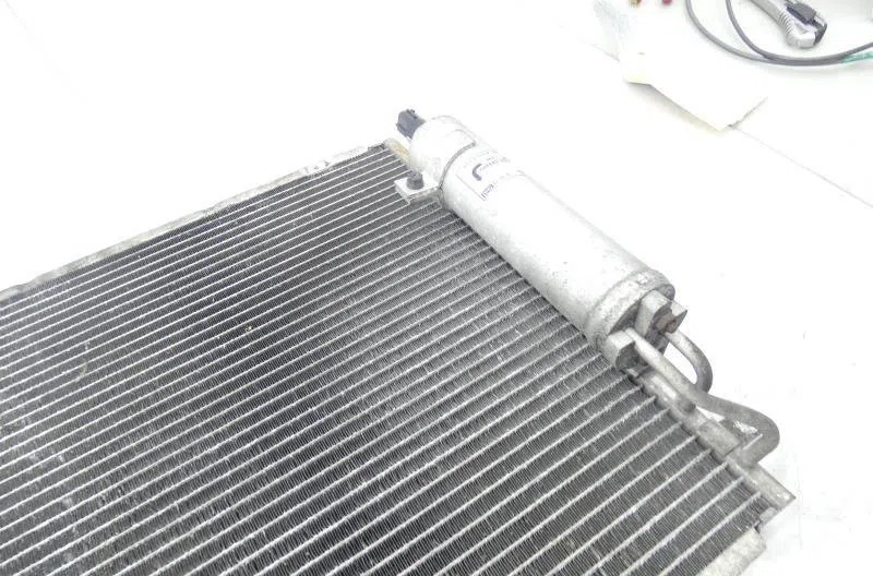 Condenseur clim KIA CARENS 2 occasion — photo 4
