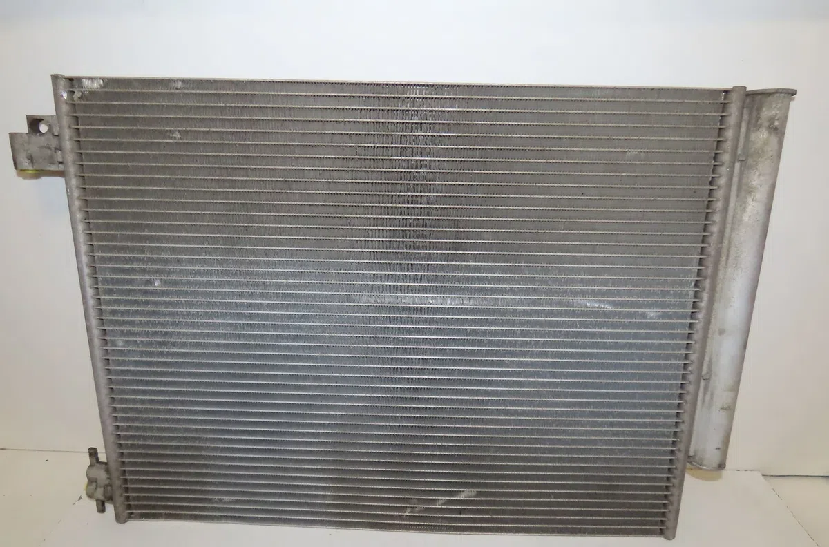 Condenseur clim Mercedes-benz VITO - MIXTO Camionnette (W639) 113 cdi (639.601, 639.603, 639.605) (2010) occasion — photo 4