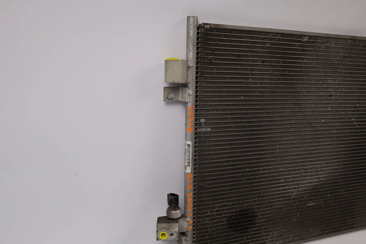 Condenseur clim Nissan NOTE (E12) 1.2 dig-s (2013) occasion — photo 3